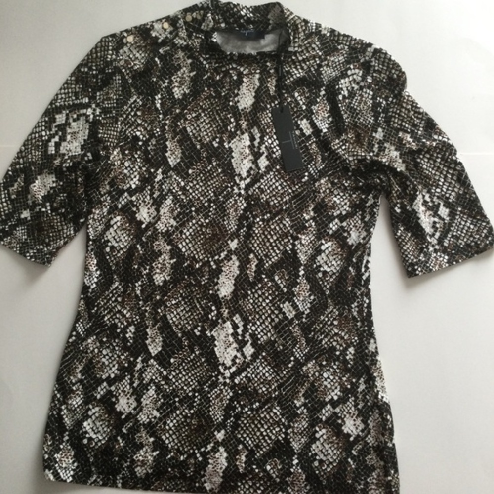 Tahari NWT Snake Print Women's Ofice Casual dressy Top Size S/P